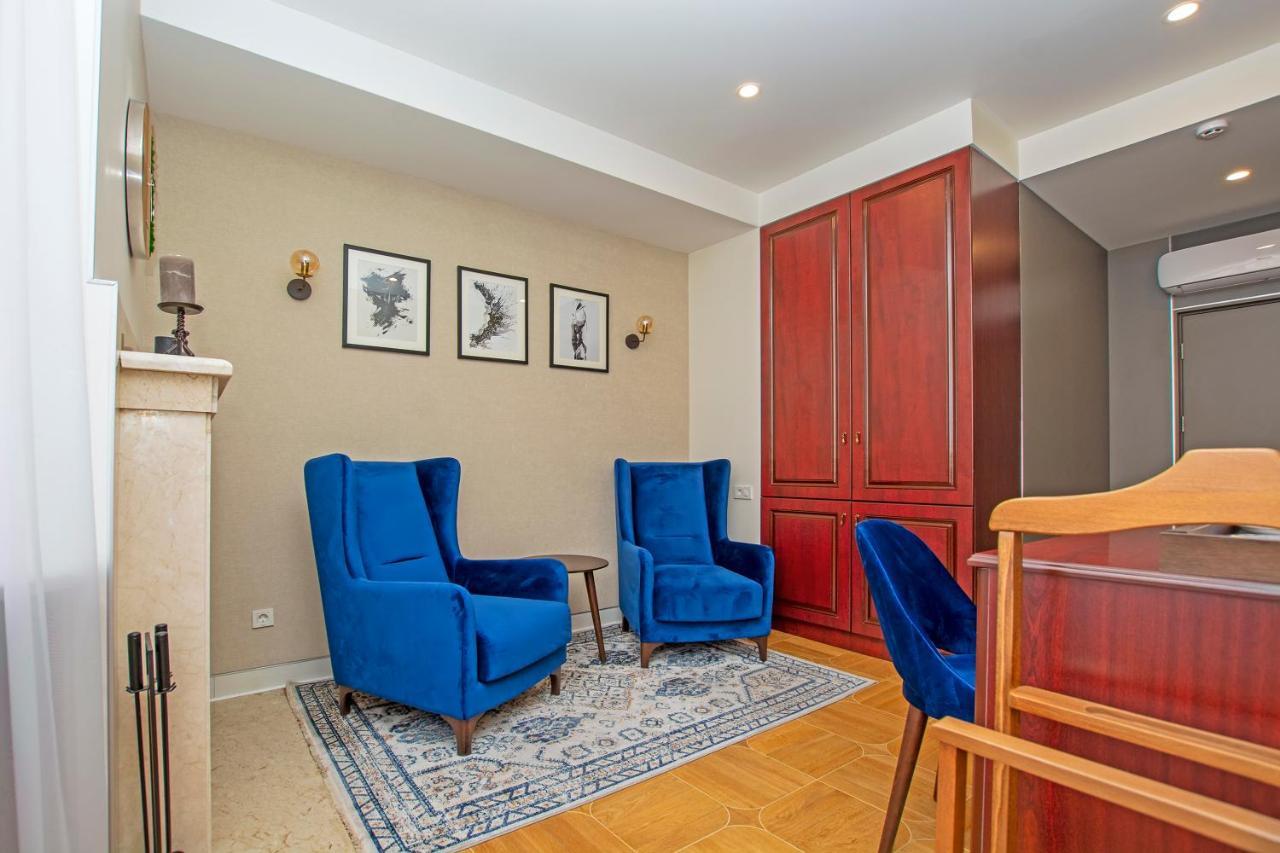 Cartez Hotel Yerevan Bagian luar foto
